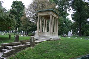 Farrar Family Grave Site at Bellefontaine Cemetery