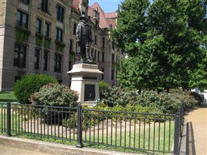 Ulysses S. Grant Statue at the intersection of Market Street and Tucker Blvd in St. Louis Ulysses S. Grant Statue at the intersection of Market Street and Tucker Blvd in St. Louis